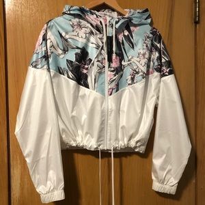Nike Cropped Windrunner